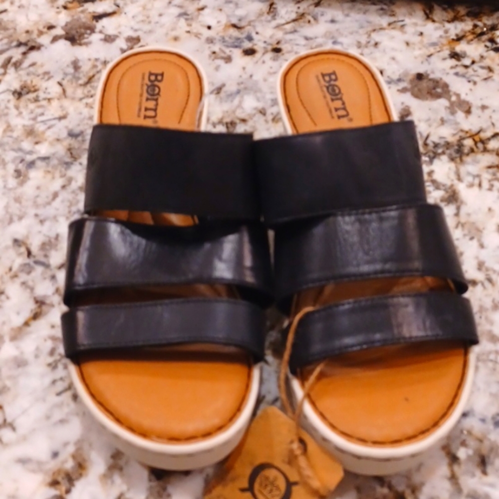 Born women's size 9 sandals